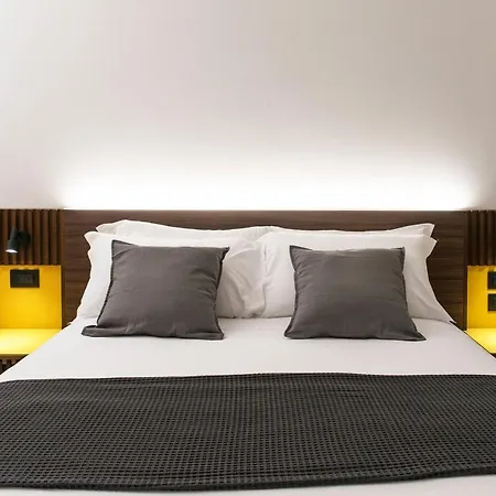 Spazio Gagarin 3* ماتيرا