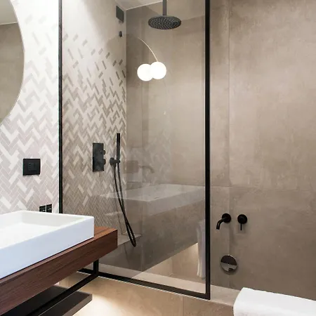 فندق Spazio Gagarin 3*
